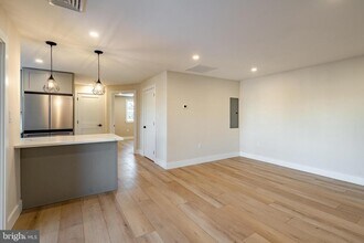 530 Washington Ave in Phoenixville, PA - Building Photo - Building Photo