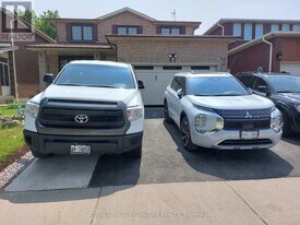 6 Sunforest Dr in Brampton, ON - Building Photo