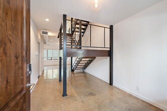 305 Joliet Ave in San Antonio, TX - Building Photo - Building Photo