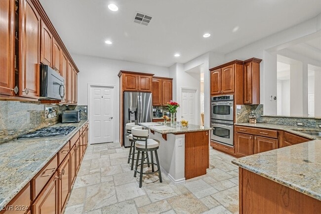 2738 Kingclaven Dr