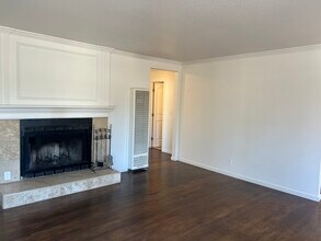 1057 6th Ave in Sonoma, CA - Building Photo - Building Photo