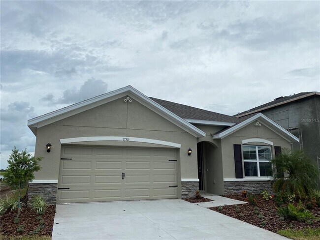 17313 Harvest Moon Way in Bradenton, FL - Foto de edificio - Building Photo