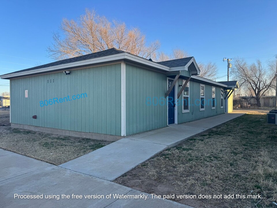 111 36th St in Lubbock, TX - Building Photo