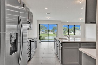 2202 Appleton Cir S in Oakland Park, FL - Building Photo - Building Photo