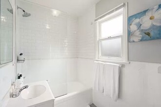 619 W Kelso St, Unit Front in Inglewood, CA - Building Photo - Building Photo