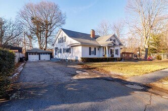 19 Highland Ter, Unit 2 in Worcester, MA - Foto de edificio - Building Photo