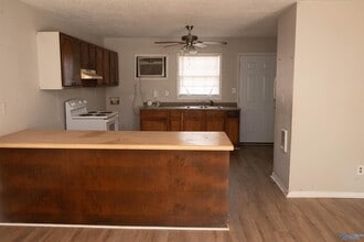 3225 Clopton St SW in Huntsville, AL - Building Photo - Building Photo