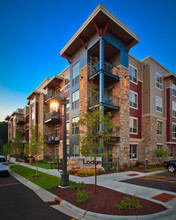 The Lodge At Walnut Grove in Madison, WI - Foto de edificio - Building Photo