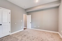 1006 W 38th St photo'