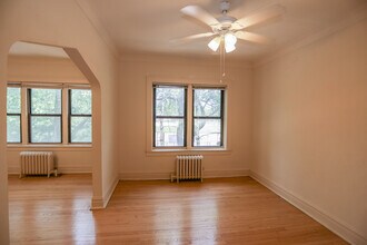 2039 W Wellington Ave in Chicago, IL - Building Photo - Building Photo