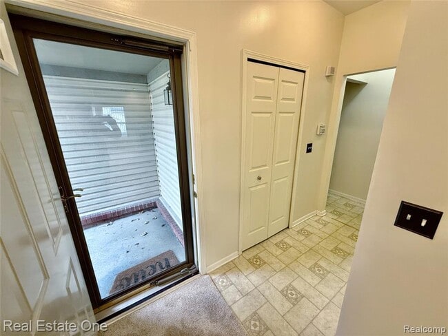 716 Palmer Dr in Pontiac, MI - Building Photo - Building Photo