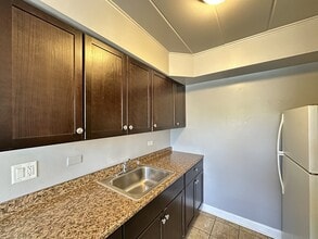9610 Ivanhoe Ave in Schiller Park, IL - Building Photo - Building Photo