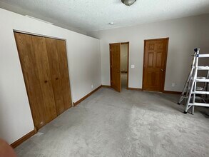 465 3rd Ave, Unit 1 in Newport, MN - Building Photo - Building Photo