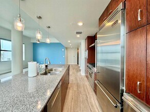 1208 E Kennedy Blvd in Tampa, FL - Building Photo - Building Photo
