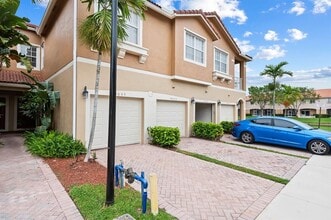 9057 Plymouth Pl in Tamarac, FL - Building Photo - Building Photo