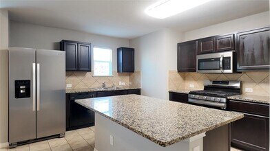 11221 Bachman Dr in Austin, TX - Building Photo - Building Photo