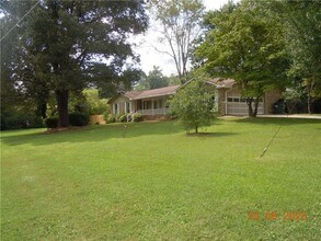 5762 Fairfield Pl in Stone Mountain, GA - Building Photo - Building Photo