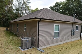 159 Wade Ln in Oak Ridge, TN - Building Photo - Building Photo