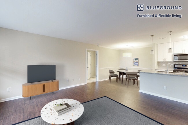 100 Court N Dr in Melville, NY - Building Photo - Building Photo