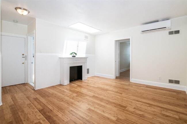 2138 Boston Post Rd in Larchmont, NY - Building Photo - Building Photo