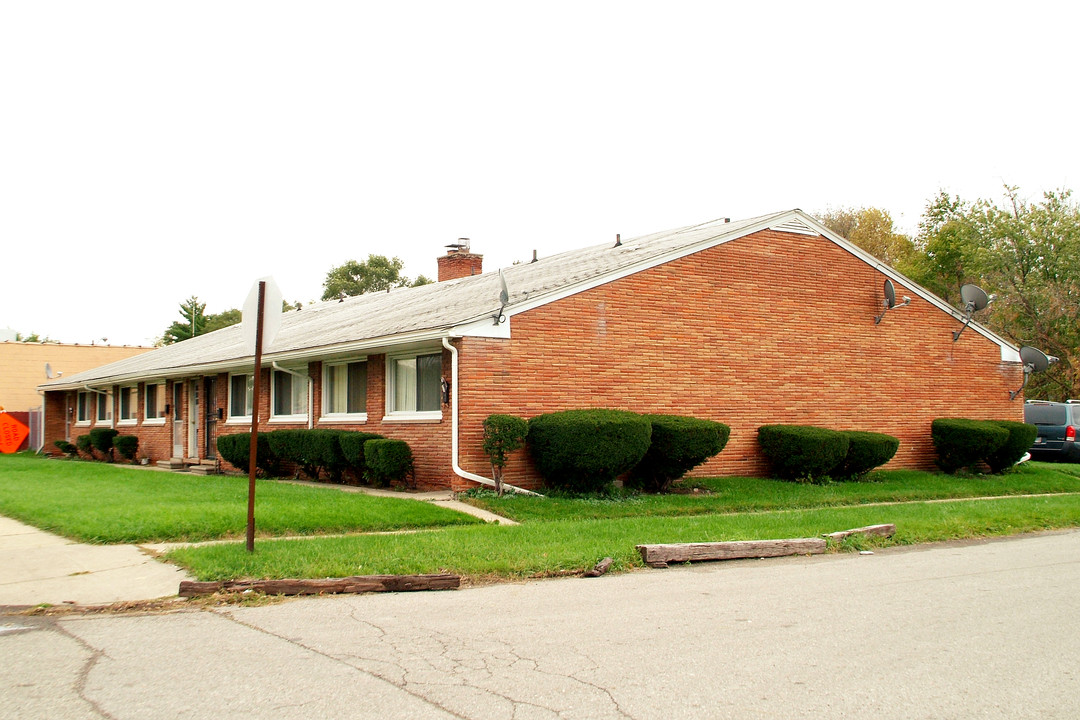 18541 Plymouth Rd in Detroit, MI - Building Photo