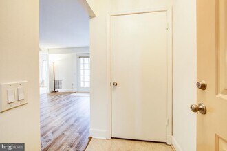 20212 Shipley Terrace in Germantown, MD - Building Photo - Building Photo