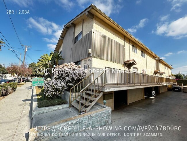 852 Orizaba Ave-Unit -11 in Long Beach, CA - Foto de edificio - Building Photo