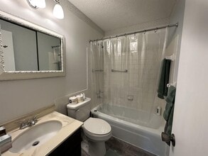 4207 Lakeside Ave N in Brooklyn Center, MN - Building Photo - Building Photo