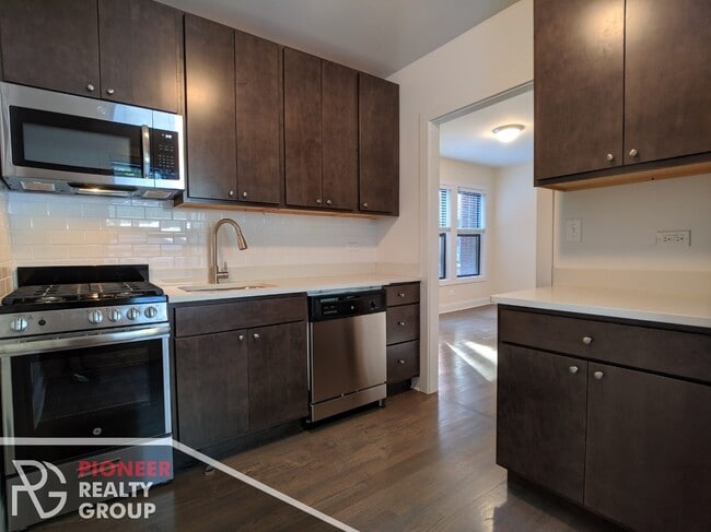 2648 N Spaulding Ave, Unit 2641.5-1S