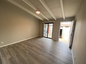 2916 W Century Blvd in Inglewood, CA - Building Photo - Building Photo