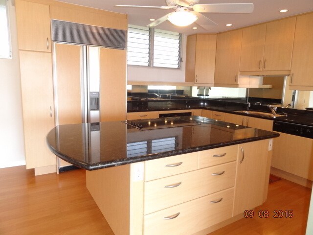 999 Wilder Ave-Unit -APT 1403 in Honolulu, HI - Foto de edificio