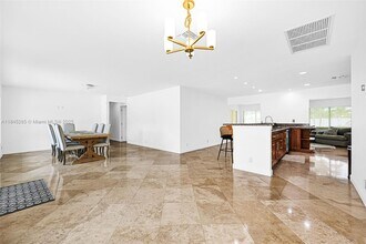 2432 SE 13th St in Pompano Beach, FL - Building Photo - Building Photo