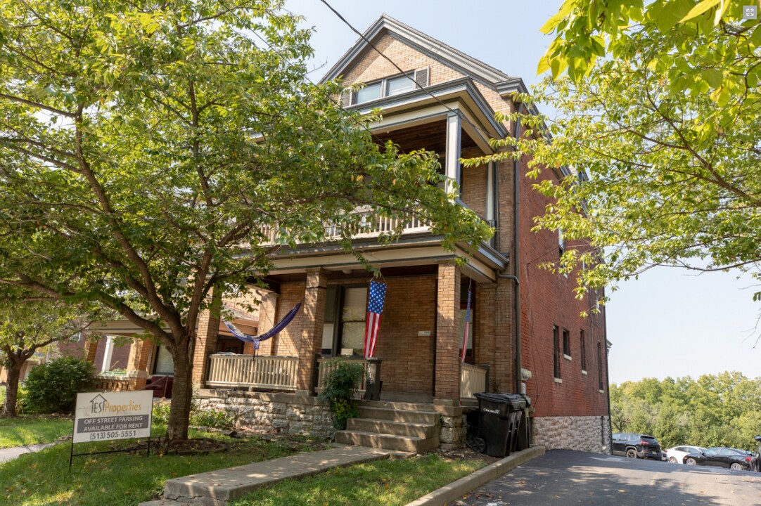 2345 Ohio Ave in Cincinnati, OH - Building Photo
