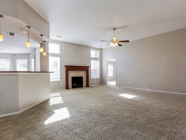 4413 Corner Brook Ln in Fort Worth, TX - Foto de edificio - Building Photo