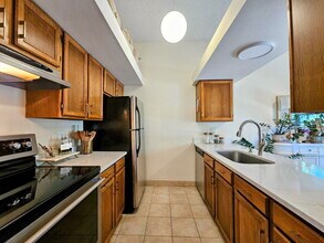 4233 S Richfield Way in Aurora, CO - Building Photo - Building Photo