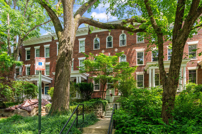 2019 Park Rd NW in Washington, DC - Building Photo - Building Photo