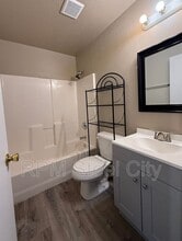 1717 Oakshire Ln in Pueblo, CO - Building Photo - Building Photo