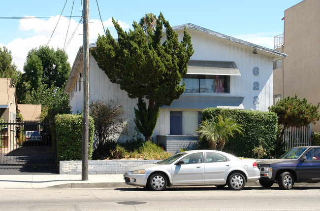 6228 Whitsett Ave in North Hollywood, CA - Building Photo - Building Photo