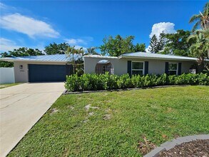 2903 Homasassa Rd in Sarasota, FL - Building Photo - Building Photo