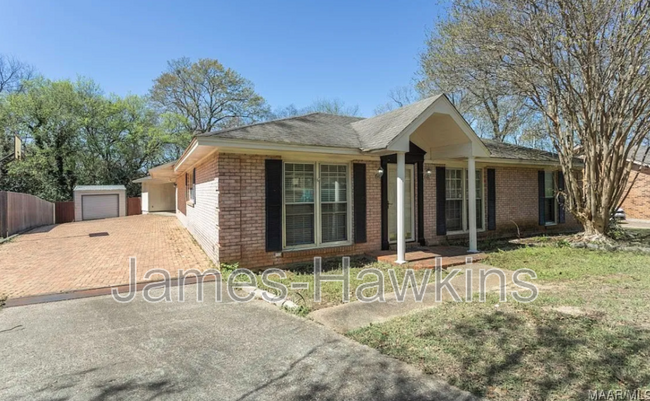property at 3005 Willow Ln Dr