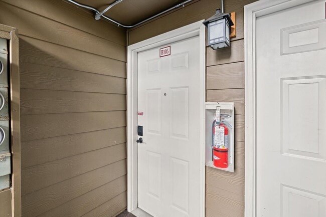 820 Cady Rd in Everett, WA - Building Photo - Building Photo