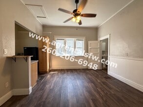 2411 Fox Ave in Fort Wayne, IN - Building Photo - Building Photo
