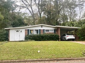 1106 Sandringham Dr in Tallahassee, FL - Building Photo
