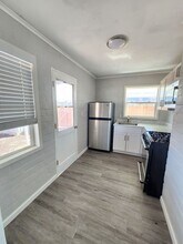 6637 Oasis Ave in Twentynine Palms, CA - Foto de edificio - Building Photo