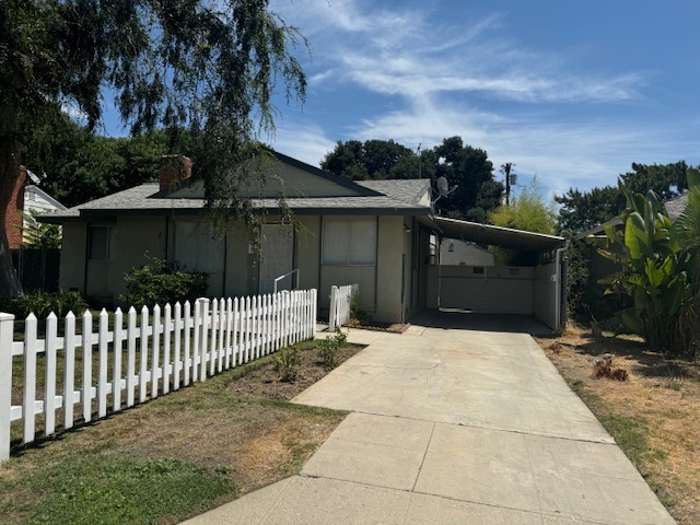 6706 Murietta Ave in Van Nuys, CA - Foto de edificio