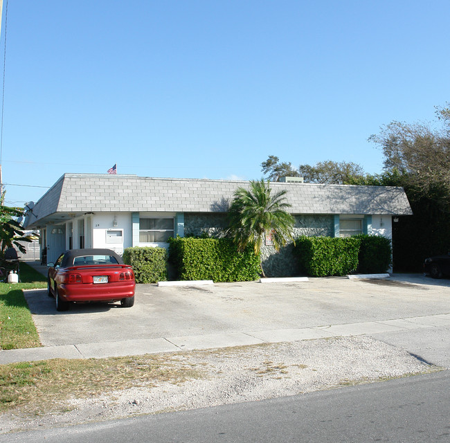 54 SW 11th St in Dania Beach, FL - Building Photo - Building Photo