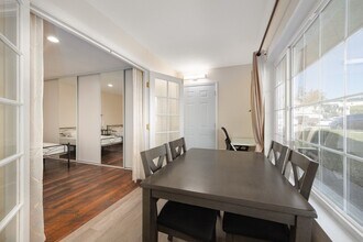 2404 Manzana Way in San Diego, CA - Building Photo - Building Photo