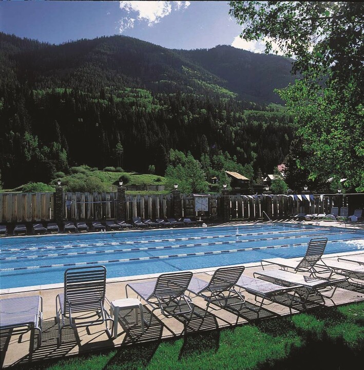 4695 Vail Racquet Club Dr in Vail, CO - Building Photo