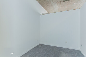 1111 W 14th Pl, Unit # 0321 in Chicago, IL - Building Photo - Building Photo