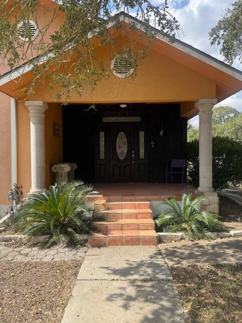 property at 600 S Pecan Ave